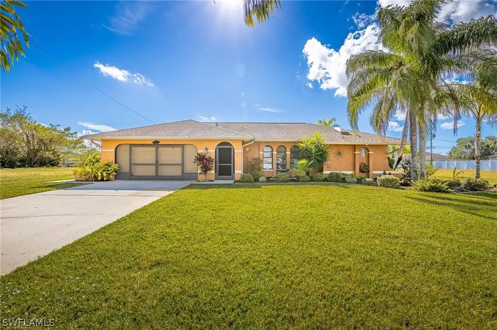 528 SE 26th Terrace Cape Coral FL 33904