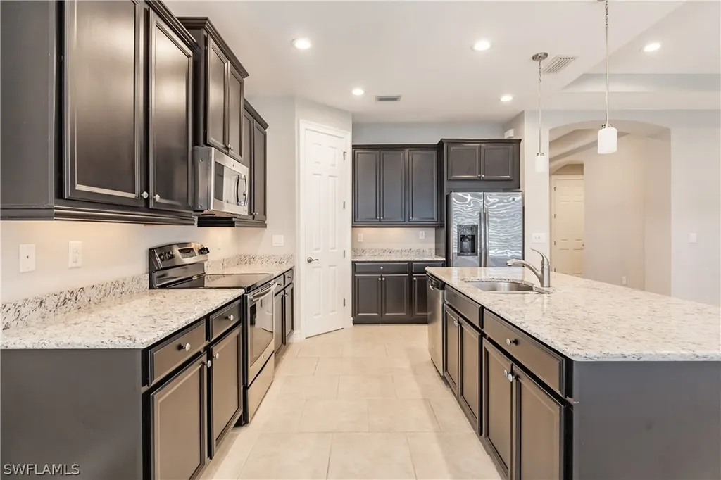 3915 Eldon Street Fort Myers FL 33916