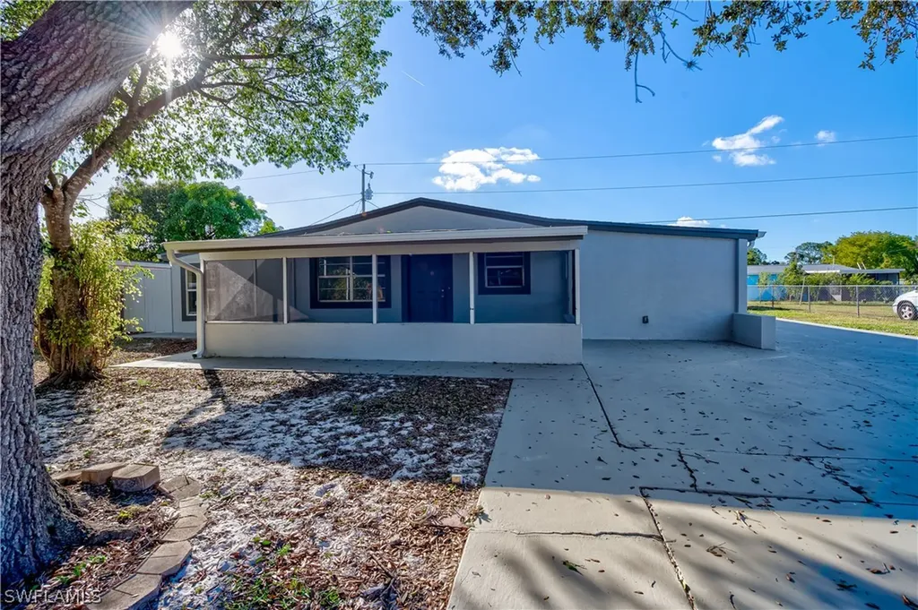 42 Abaco Street Lehigh Acres FL 33936