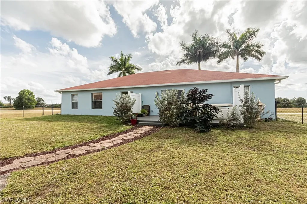 2033 NW 3rd Street Cape Coral FL 33993