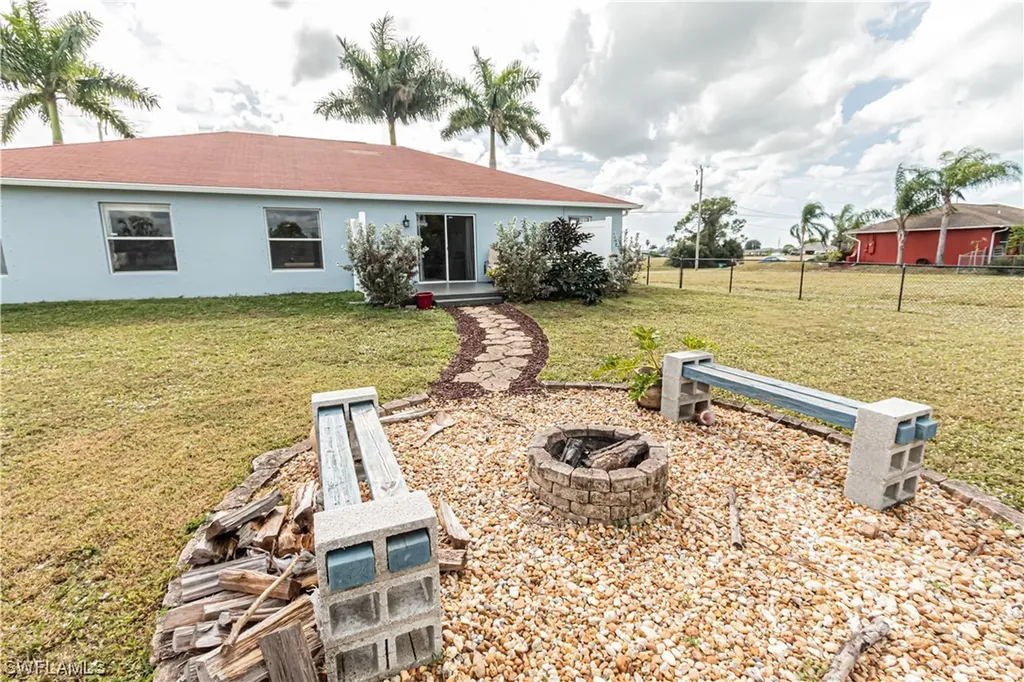 2033 NW 3rd Street Cape Coral FL 33993