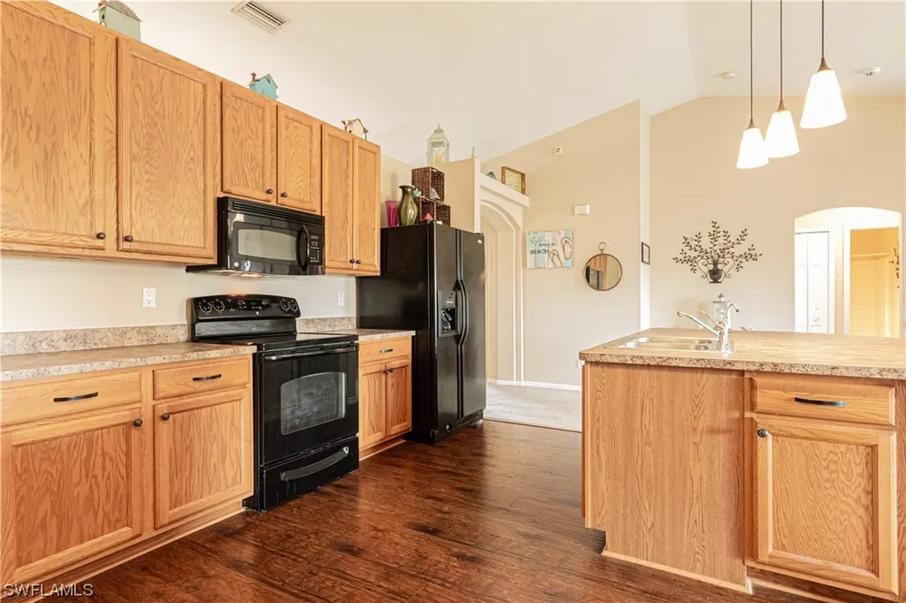 2033 NW 3rd Street Cape Coral FL 33993