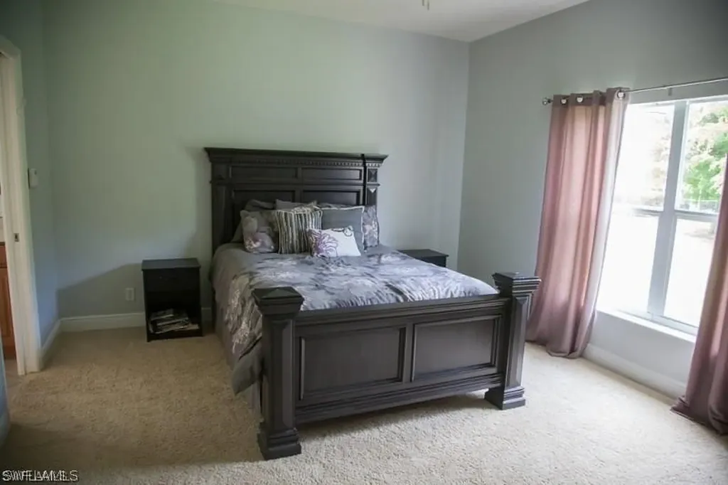 2473 Blackburn Circle Cape Coral FL 33991