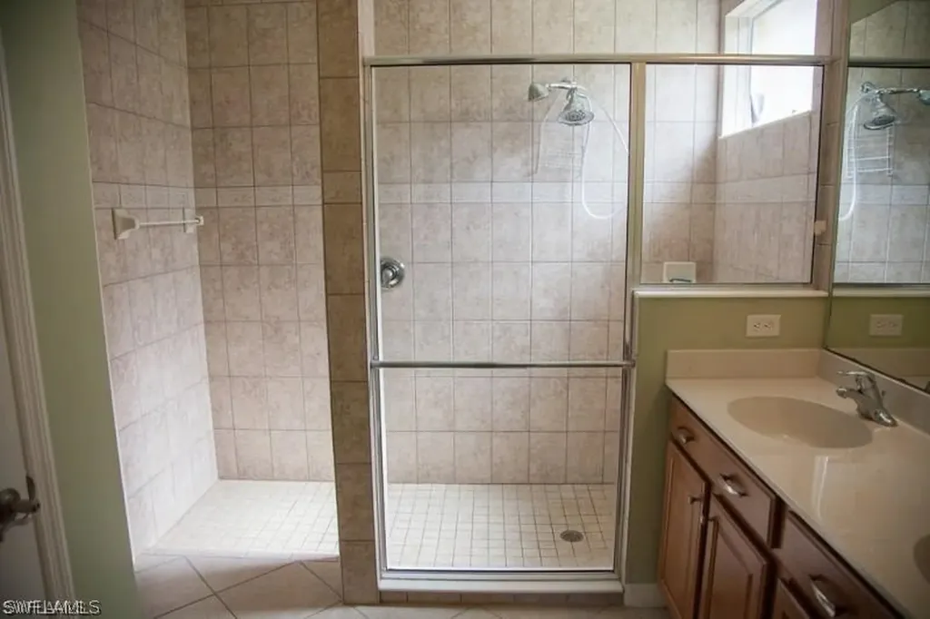 2473 Blackburn Circle Cape Coral FL 33991