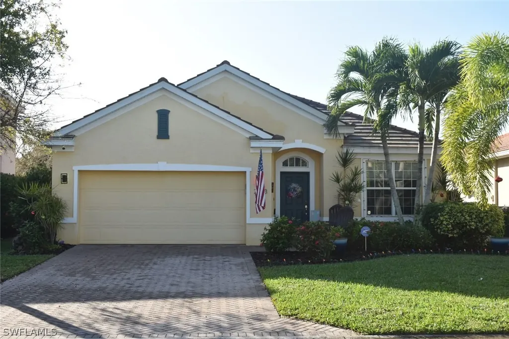2473 Blackburn Circle Cape Coral FL 33991