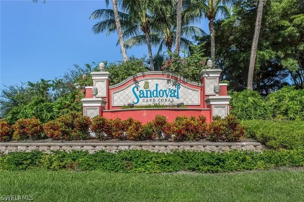 2473 Blackburn Circle Cape Coral FL 33991