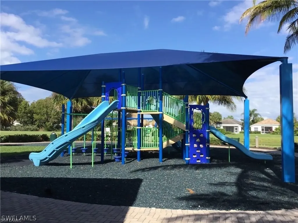 2473 Blackburn Circle Cape Coral FL 33991