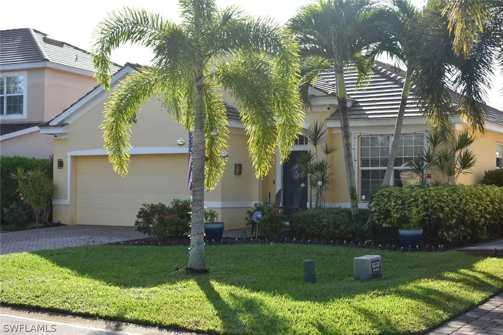 2473 Blackburn Circle Cape Coral FL 33991