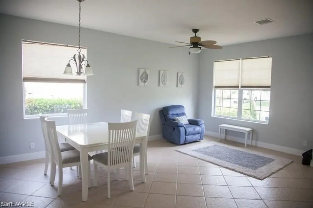 2473 Blackburn Circle Cape Coral FL 33991