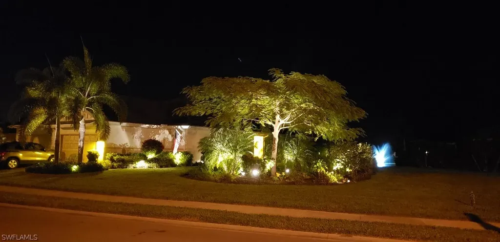 14848 Edgewater Circle Naples FL 34114