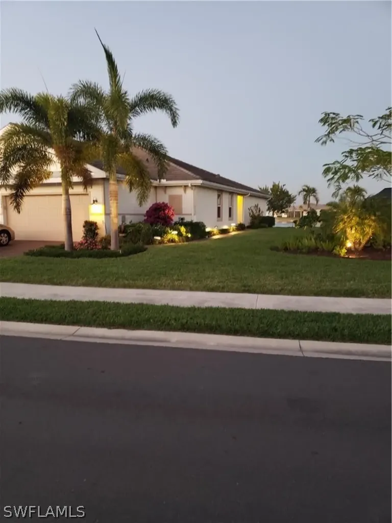 14848 Edgewater Circle Naples FL 34114