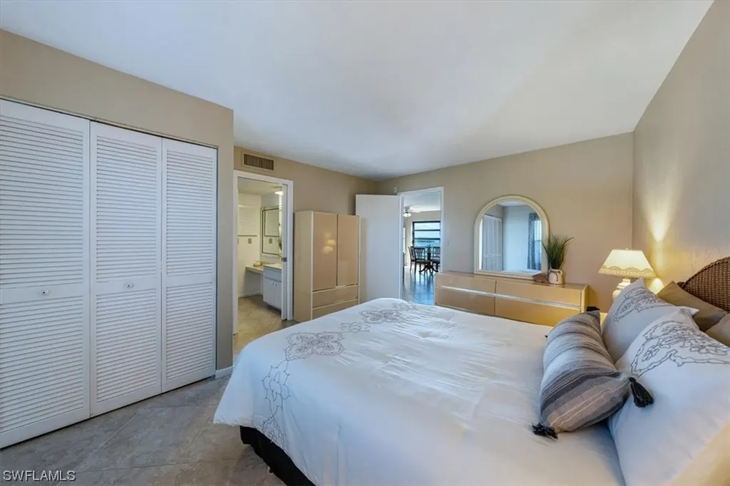 1085 Bald Eagle Drive Marco Island FL 34145