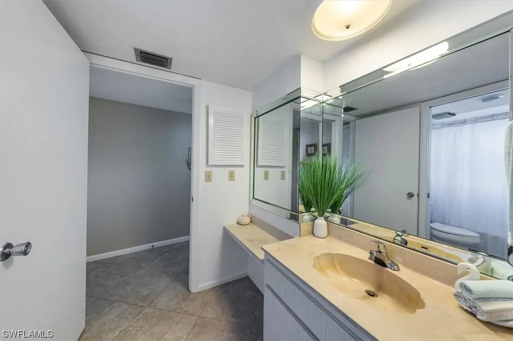 1085 Bald Eagle Drive Marco Island FL 34145
