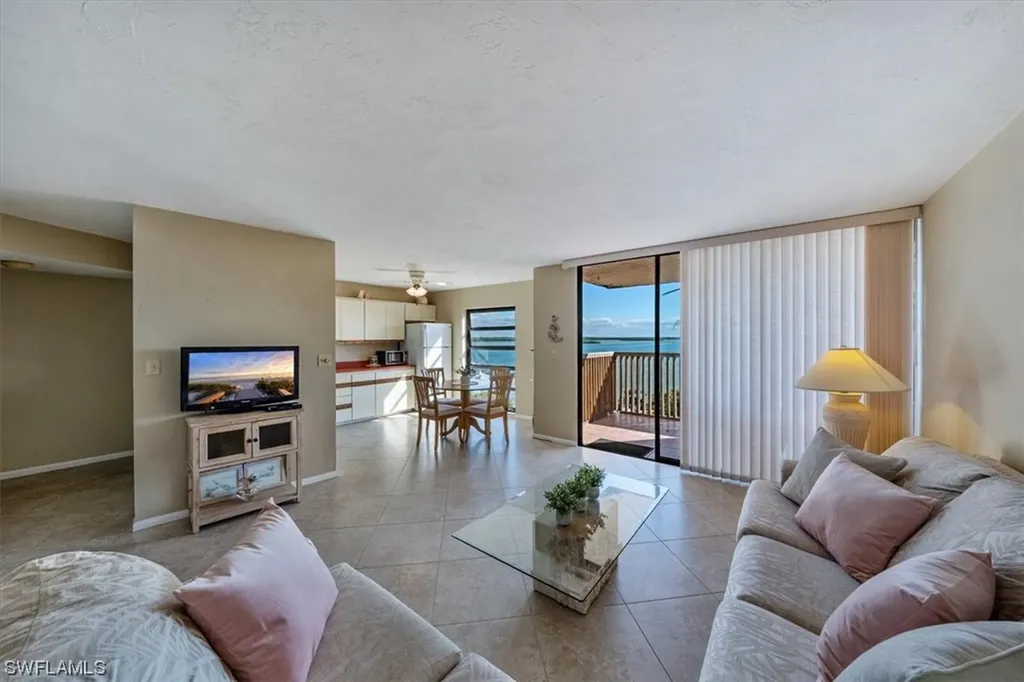 1085 Bald Eagle Drive Marco Island FL 34145