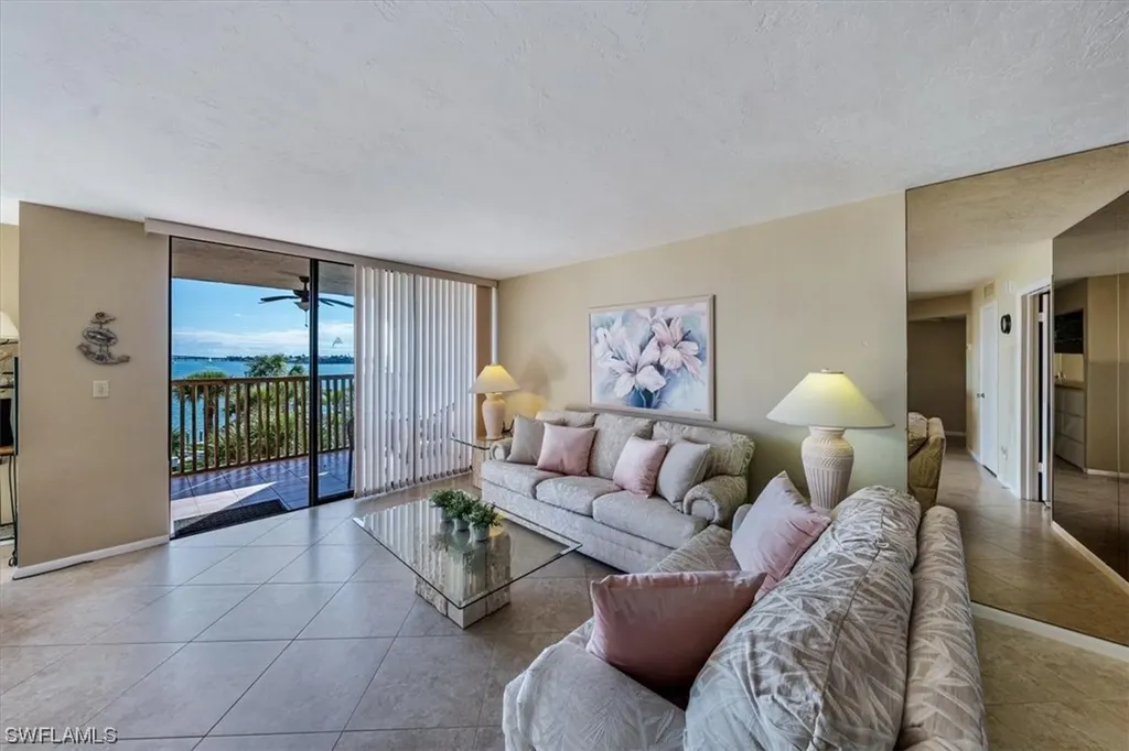 1085 Bald Eagle Drive Marco Island FL 34145