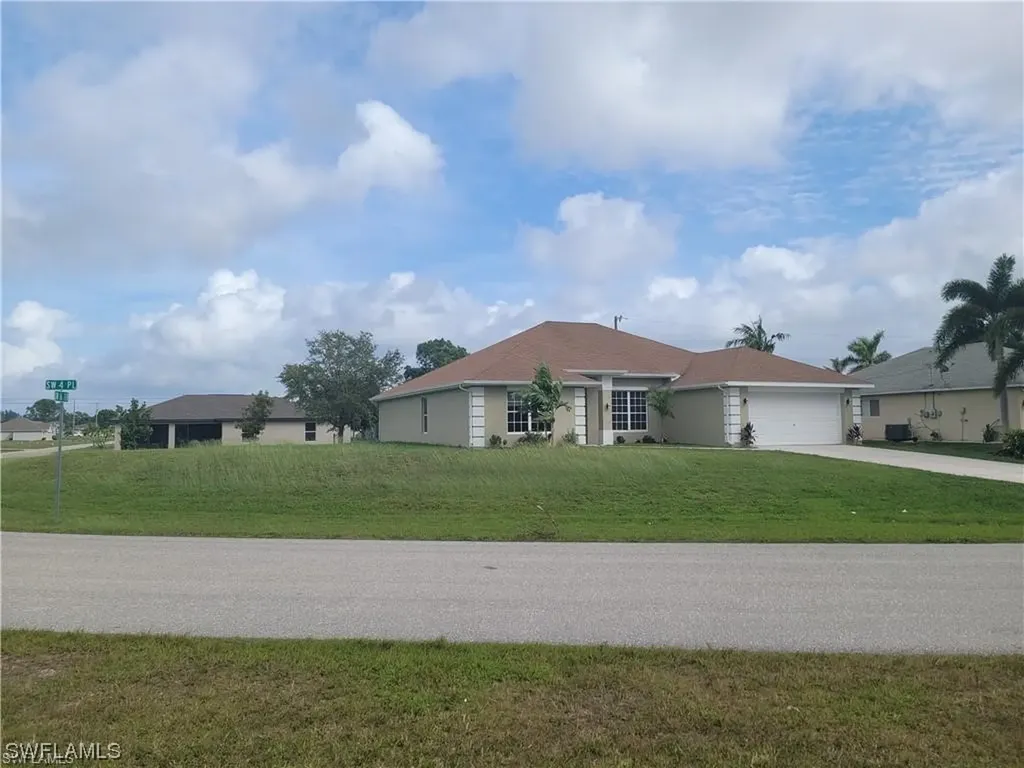 1621 SW 4th Place Cape Coral FL 33991