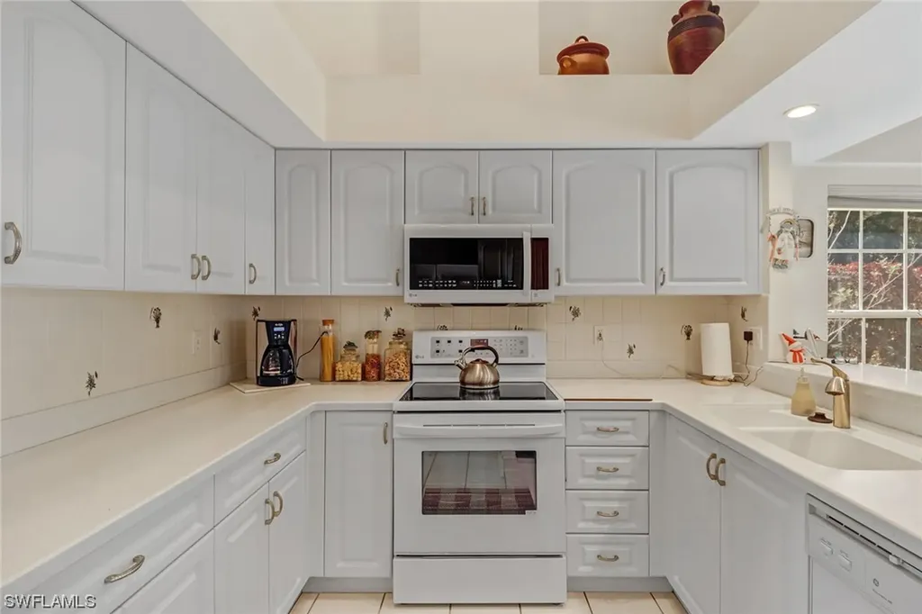 1533 Kenridge Place Naples FL 34104
