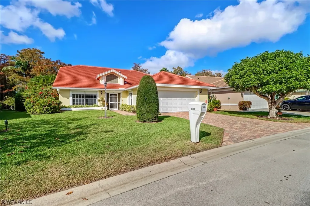 1533 Kenridge Place Naples FL 34104