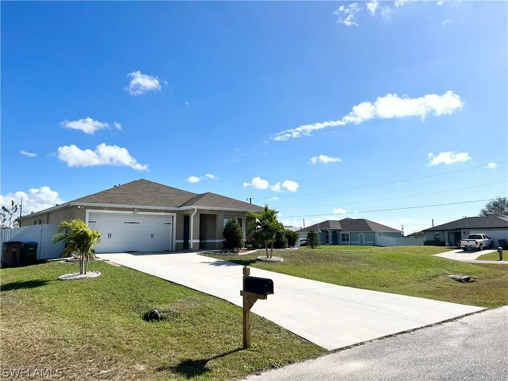601 NW 17th Avenue Cape Coral FL 33993