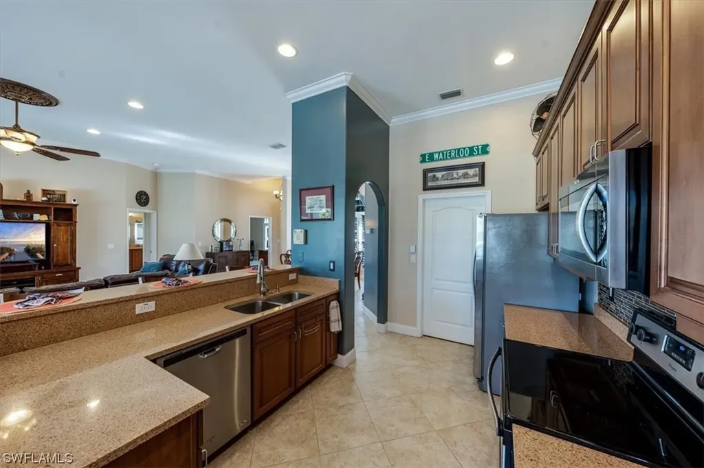 8421 Laurel Lakes Boulevard Naples FL 34119