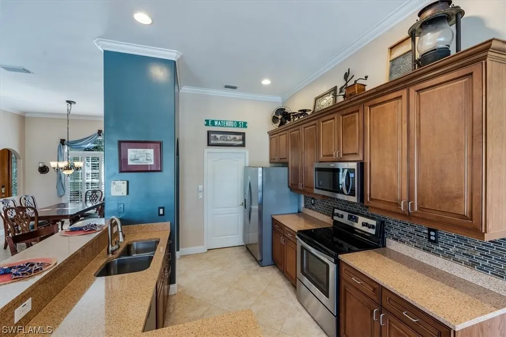 8421 Laurel Lakes Boulevard Naples FL 34119