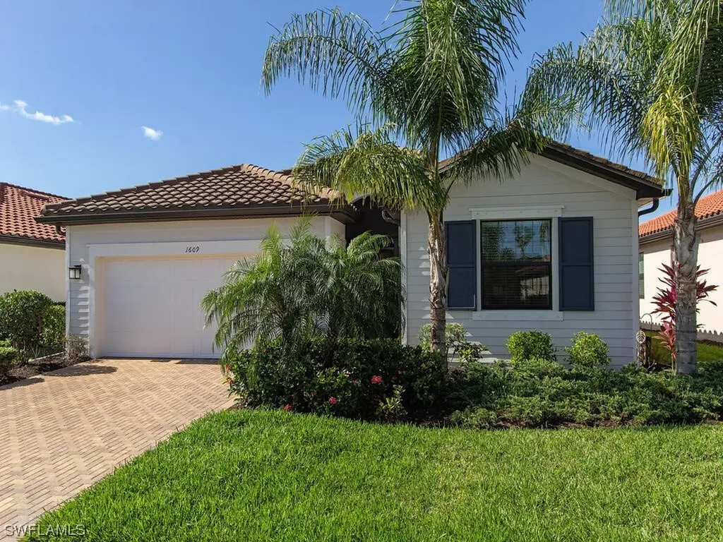 Naples FL, 1609 Vizcaya Lane