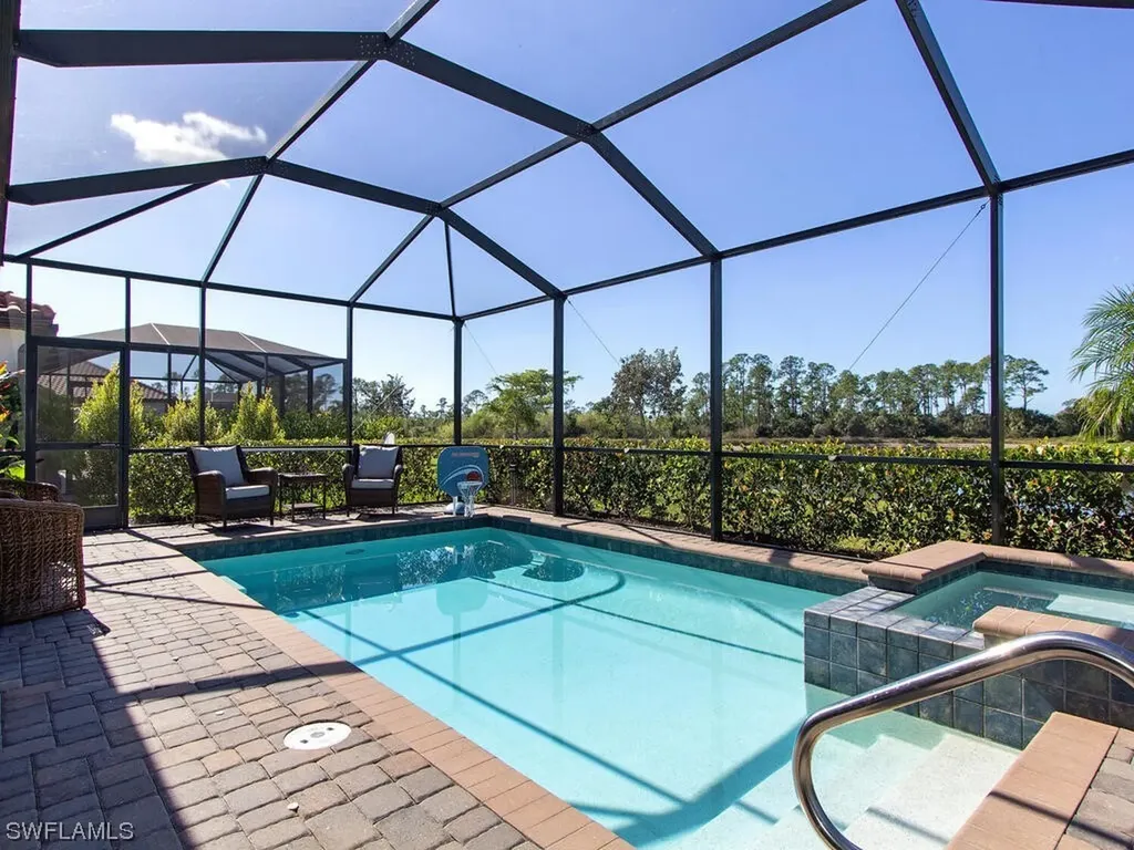 1609 Vizcaya Lane Naples FL 34113