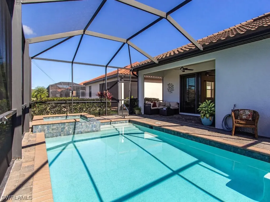 1609 Vizcaya Lane Naples FL 34113