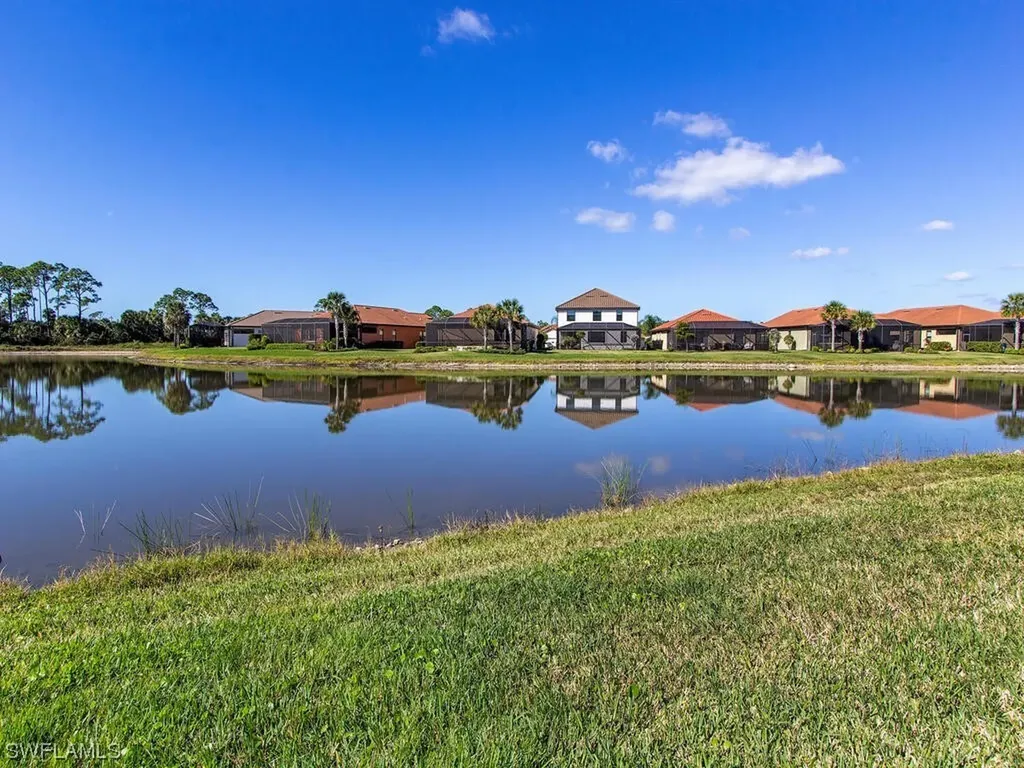 1609 Vizcaya Lane Naples FL 34113