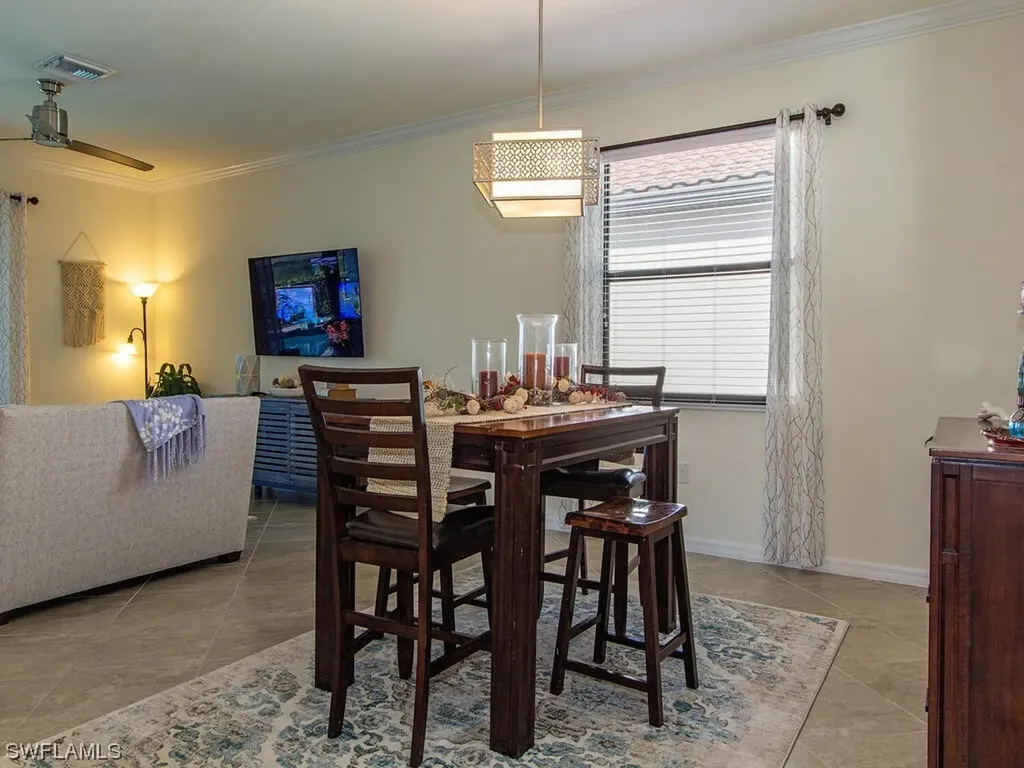 1609 Vizcaya Lane Naples FL 34113