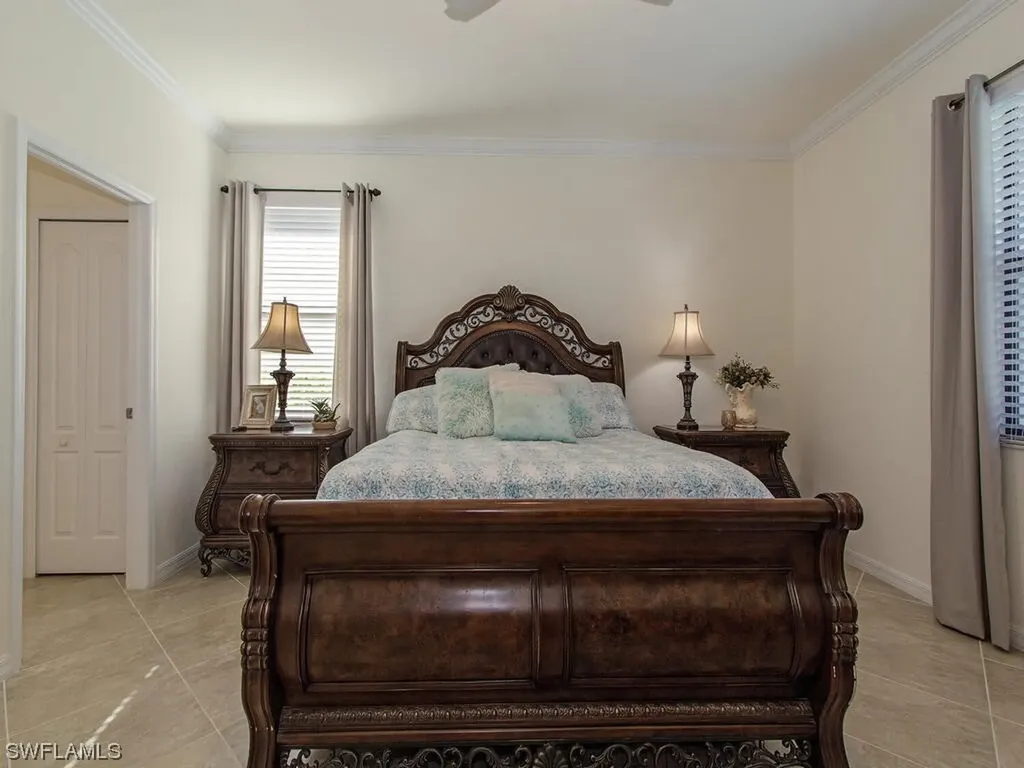 1609 Vizcaya Lane Naples FL 34113
