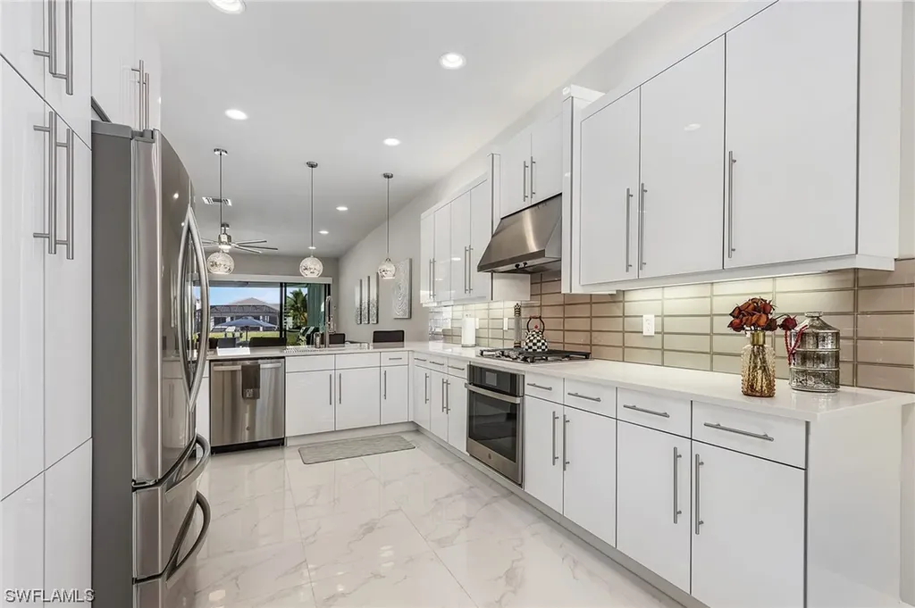4512 Aurora Street Naples FL 34119