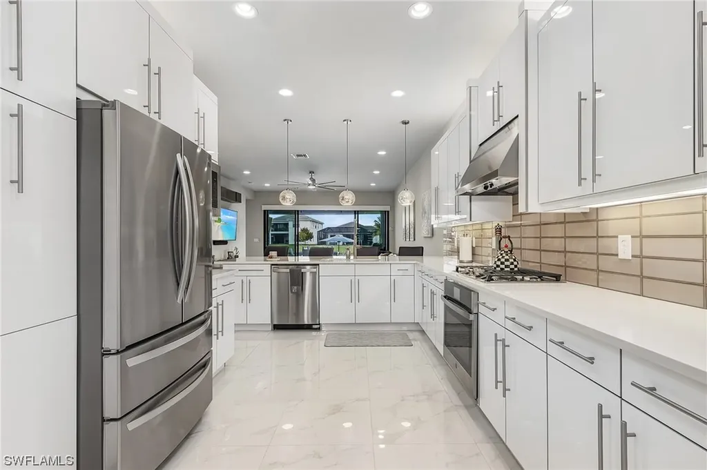 4512 Aurora Street Naples FL 34119