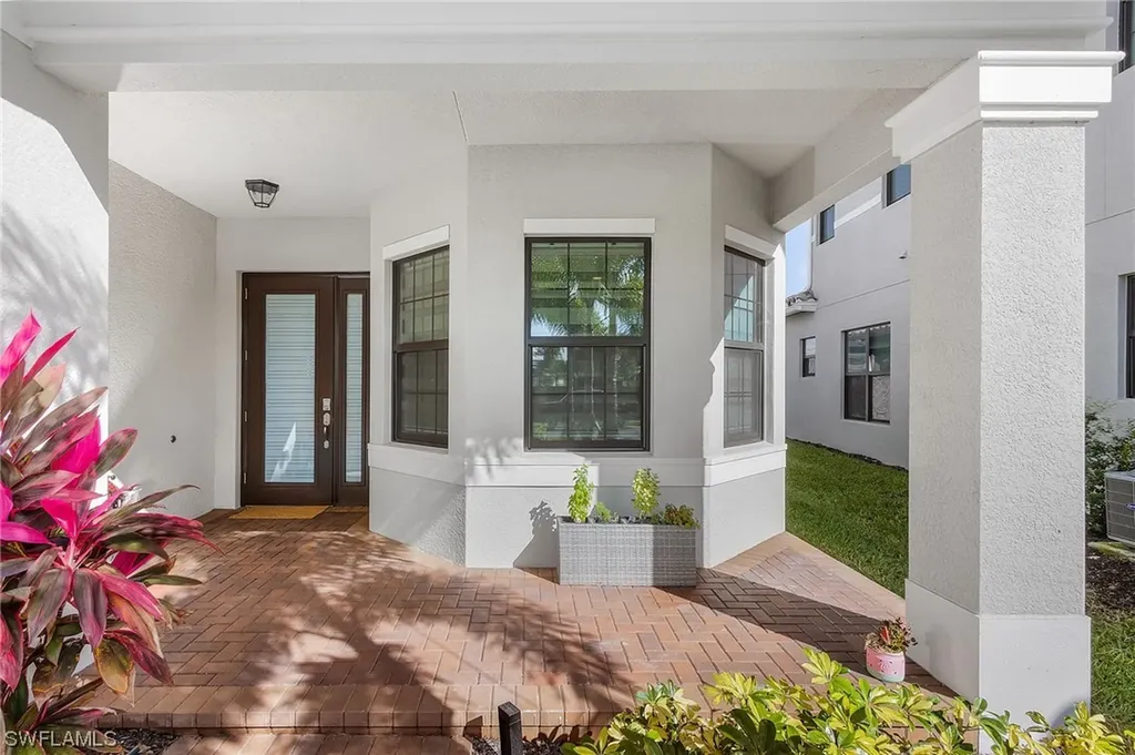 4512 Aurora Street Naples FL 34119
