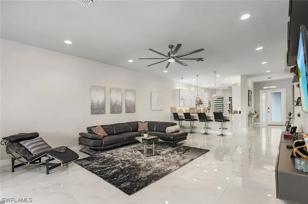 4512 Aurora Street Naples FL 34119