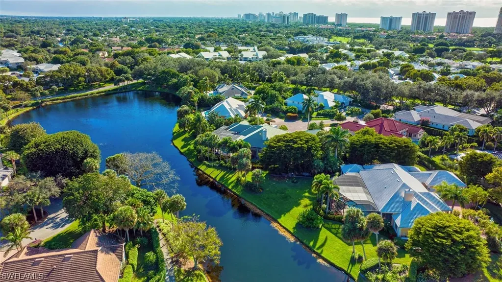 690 Lismore Lane Naples FL 34108