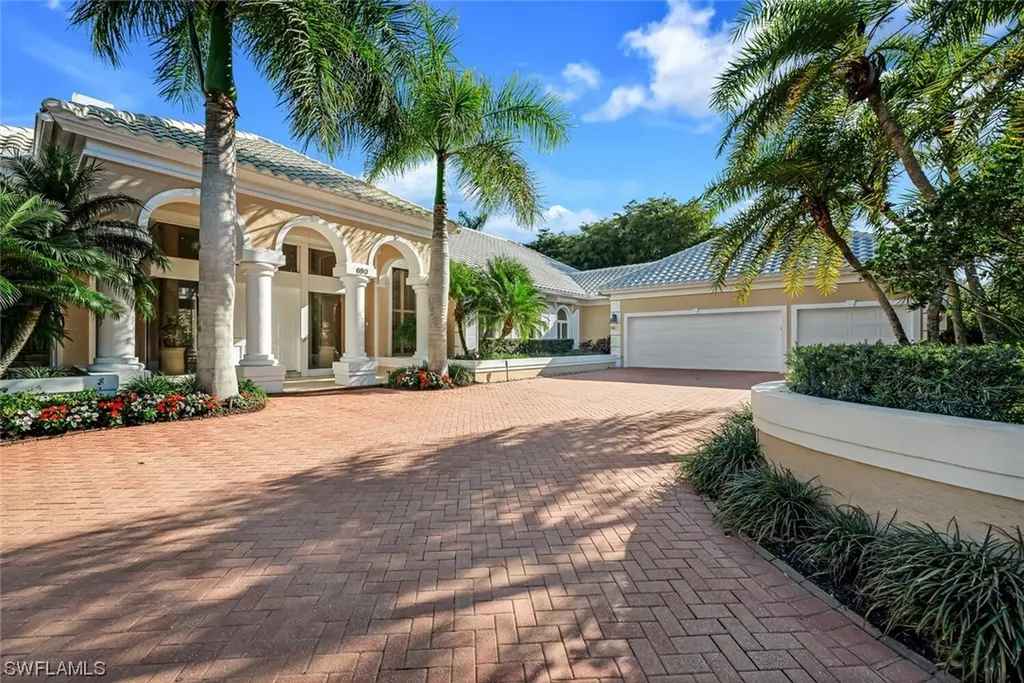 690 Lismore Lane Naples FL 34108