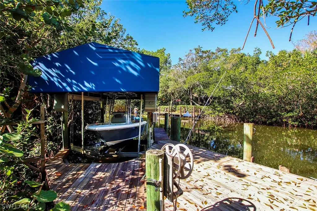 500 Kinzie Island Court Sanibel FL 33957