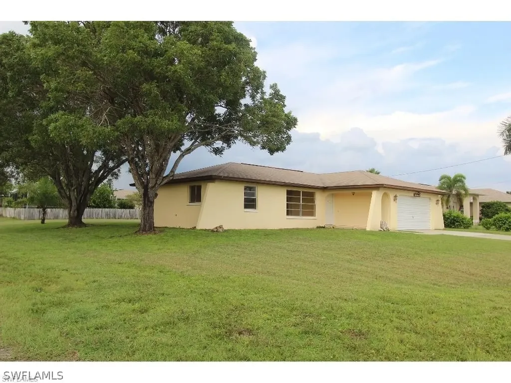 1103 SE 19th Street Cape Coral FL 33990