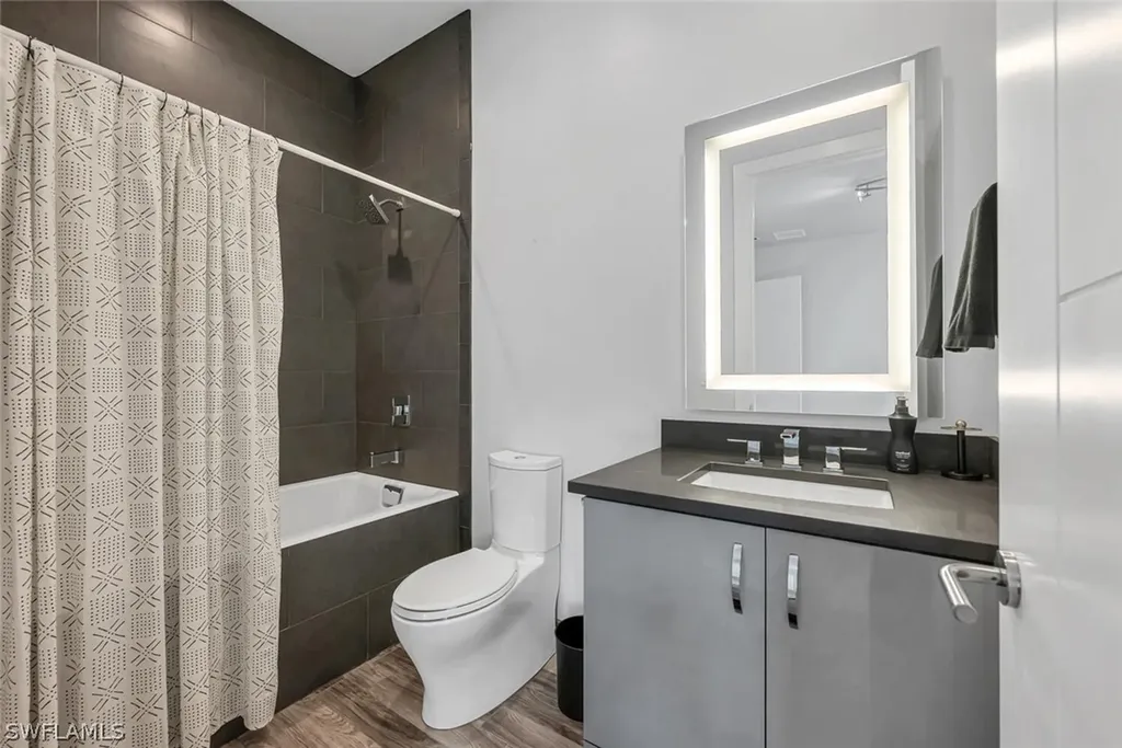1807 Snook Drive Naples FL 34102
