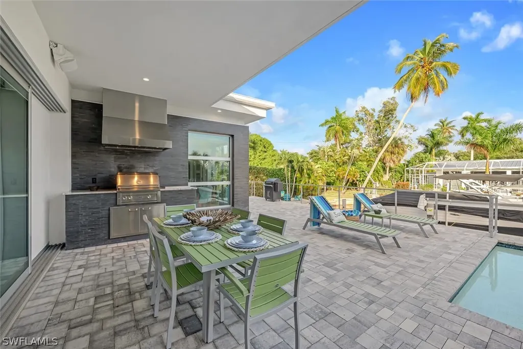 1807 Snook Drive Naples FL 34102