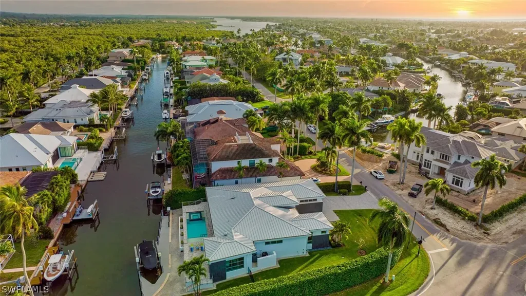 1807 Snook Drive Naples FL 34102