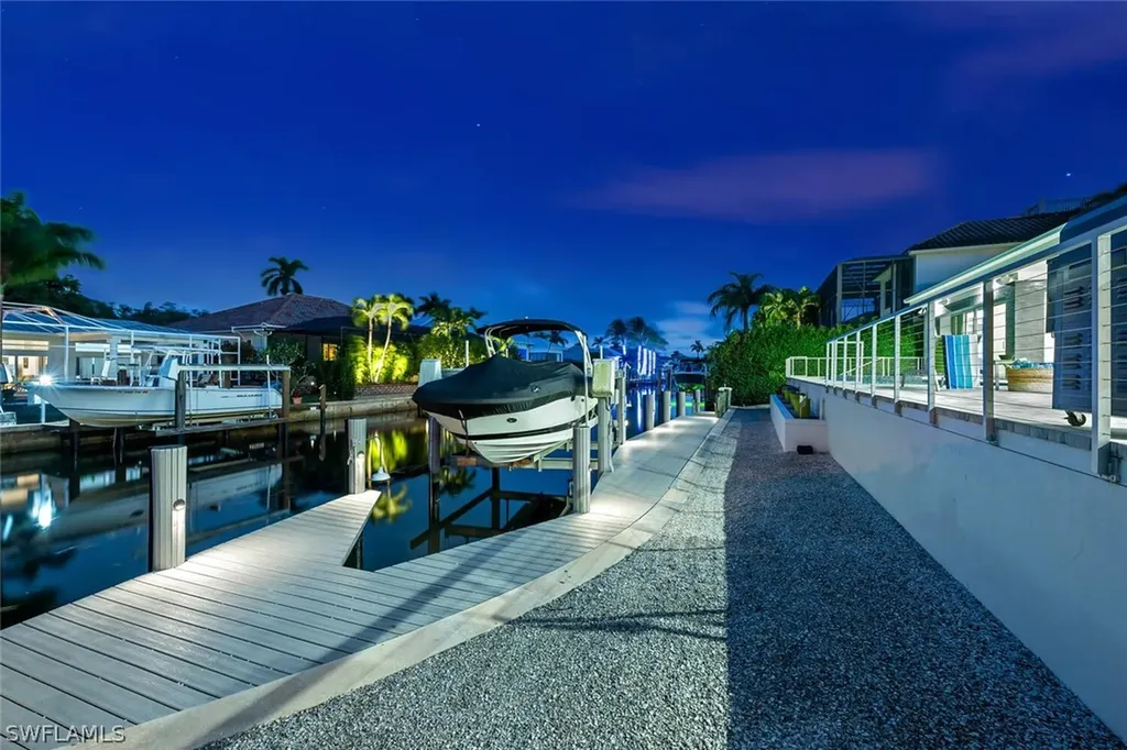 1807 Snook Drive Naples FL 34102