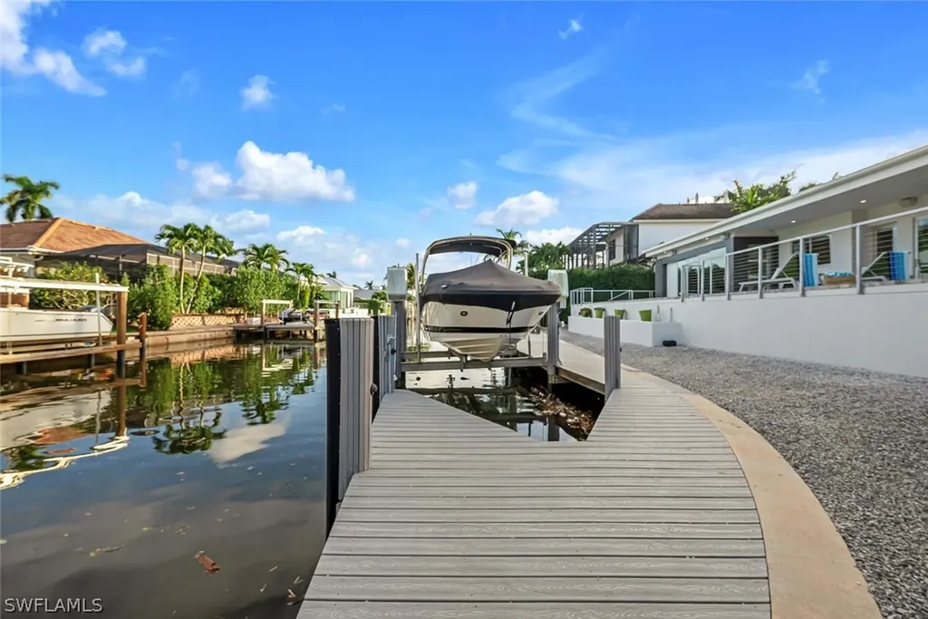 1807 Snook Drive Naples FL 34102