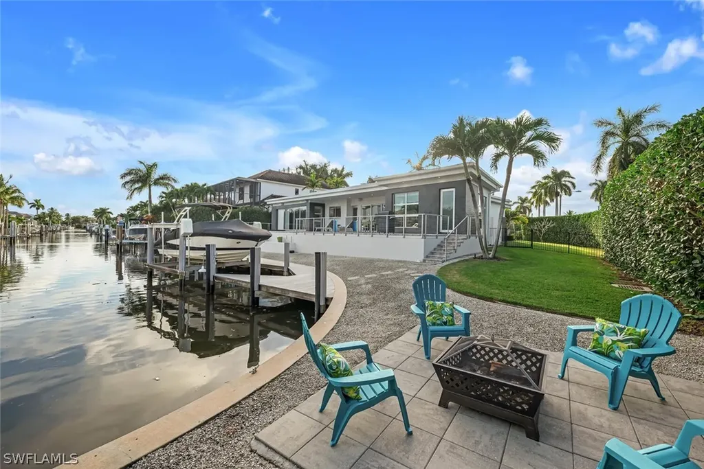 1807 Snook Drive Naples FL 34102