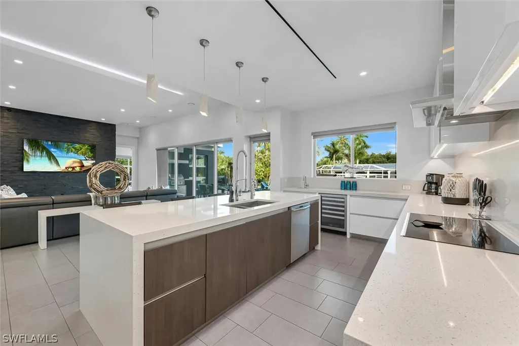 1807 Snook Drive Naples FL 34102