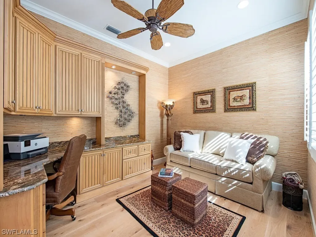 640 Via Mezner Naples FL 34108