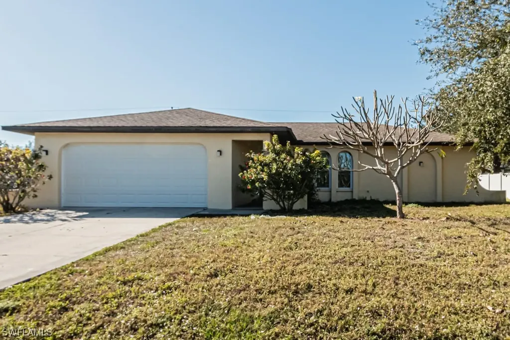 4104 SW 9th Place Cape Coral FL 33914