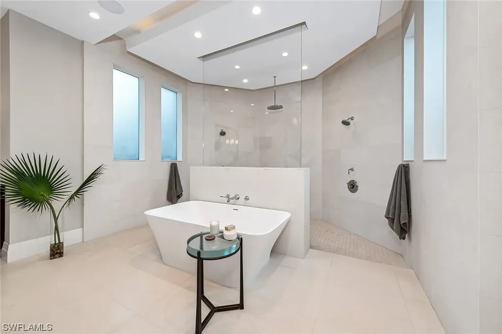 254 Ridge Drive Naples FL 34108