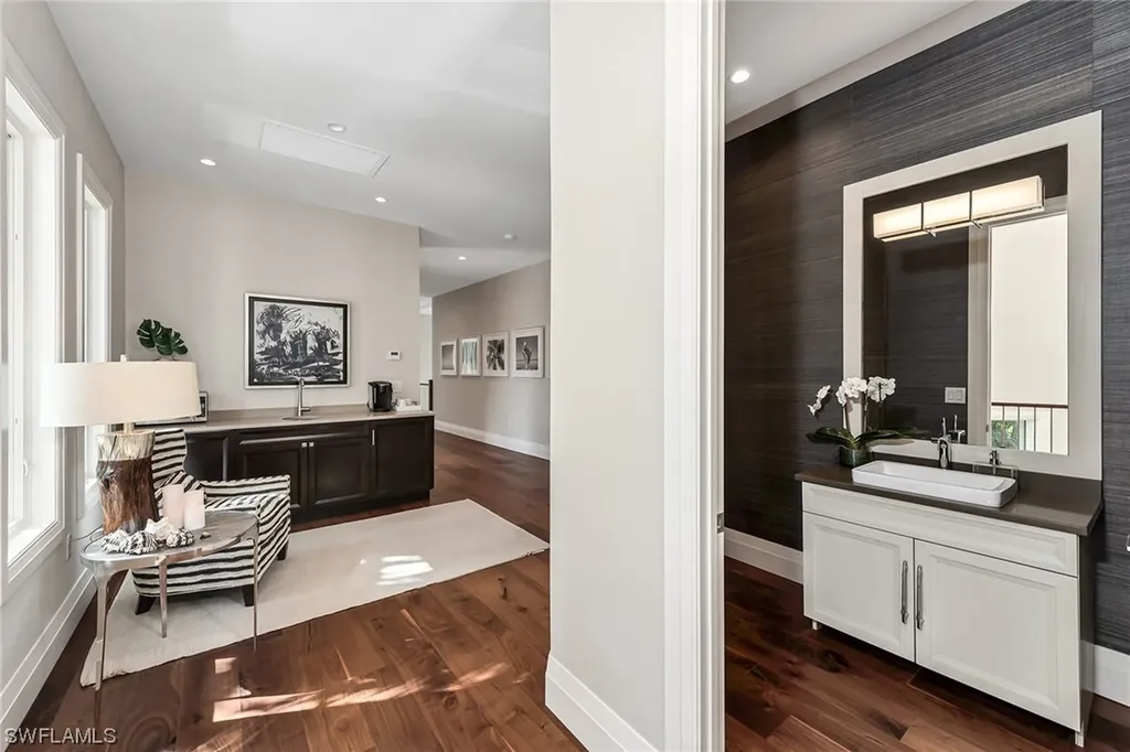 254 Ridge Drive Naples FL 34108